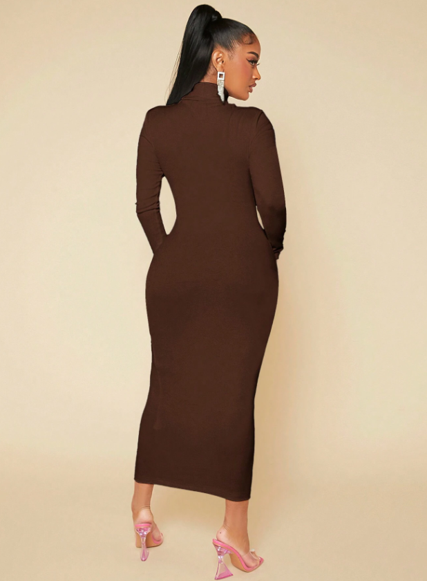 שמלת גוף ארוכה – סתיו-חורף עם צוואר עגול