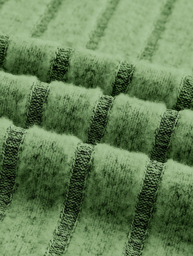 חצאית יומיומית בגוון אפור בהיר