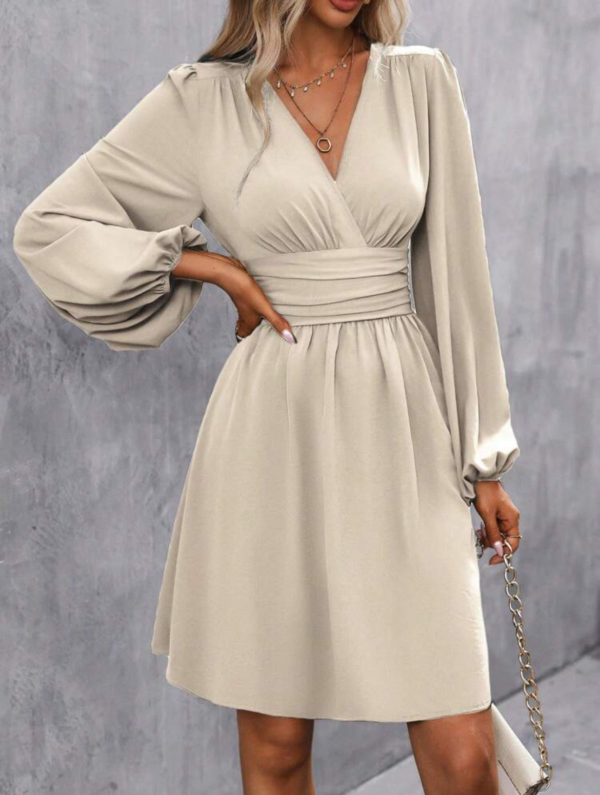 שמלת שרוולי מניפה