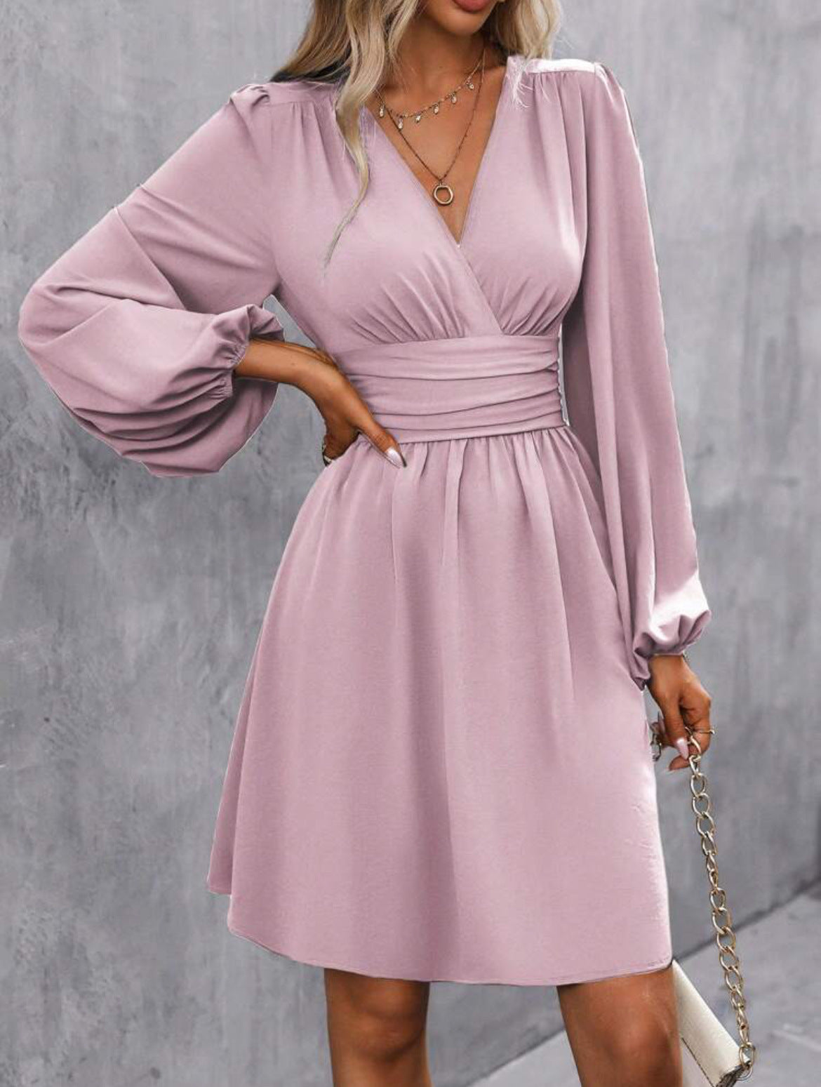 שמלת שרוולי מניפה